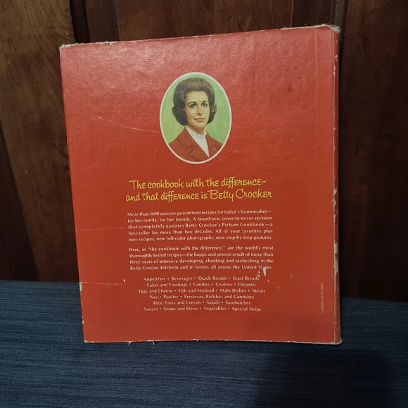 Betty Crocker Red Cookbook - Picture 2 of 9
